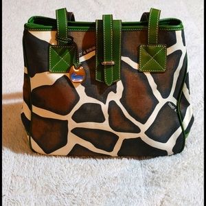 Dooney & Bourke large shoulder bag